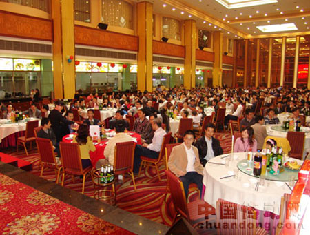 華北工控2010年團(tuán)年宴現(xiàn)場(chǎng)一片歡樂祥和