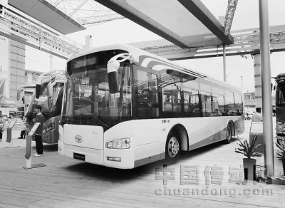 由一汽自主研發(fā)的10米清潔能源公交車(chē),或?qū)⒃陂L(zhǎng)春正式運(yùn)營(yíng)